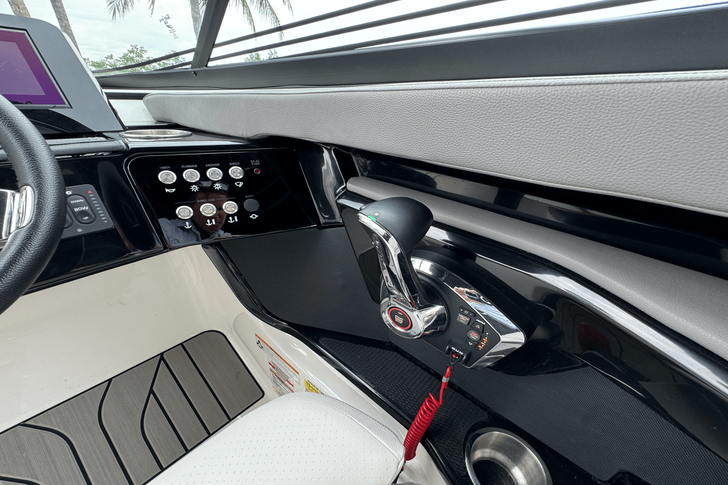 Slide: The Image of Sea Ray 260 SLX OUTBOARD 2023 - 22