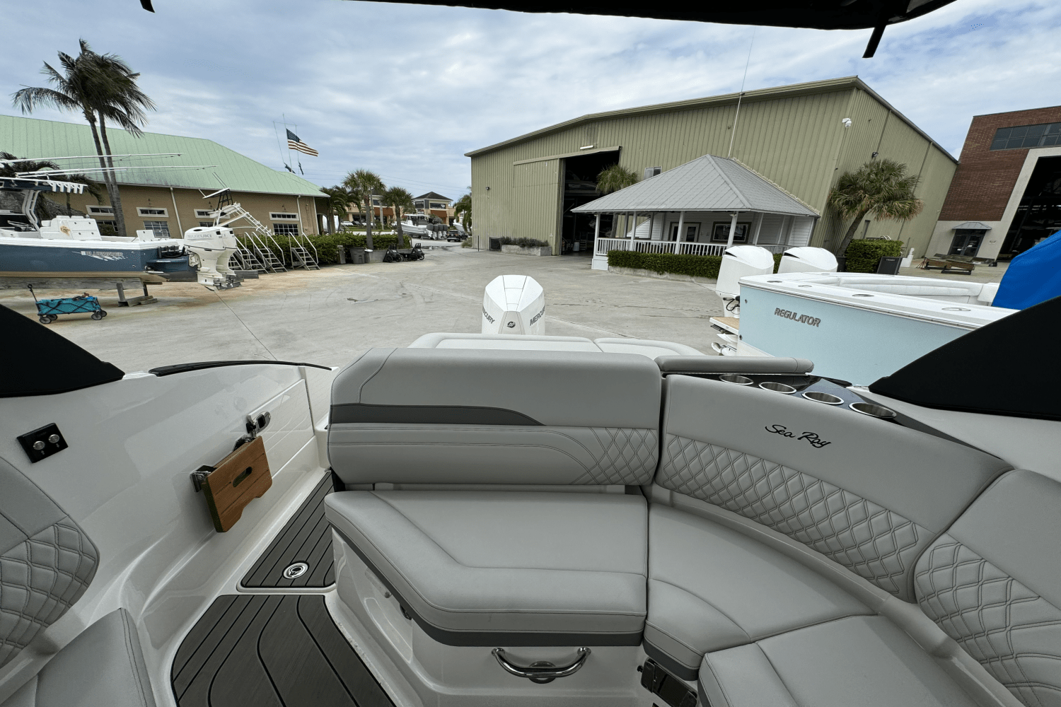 Slide: The Image of Sea Ray 260 SLX OUTBOARD 2023 - 30