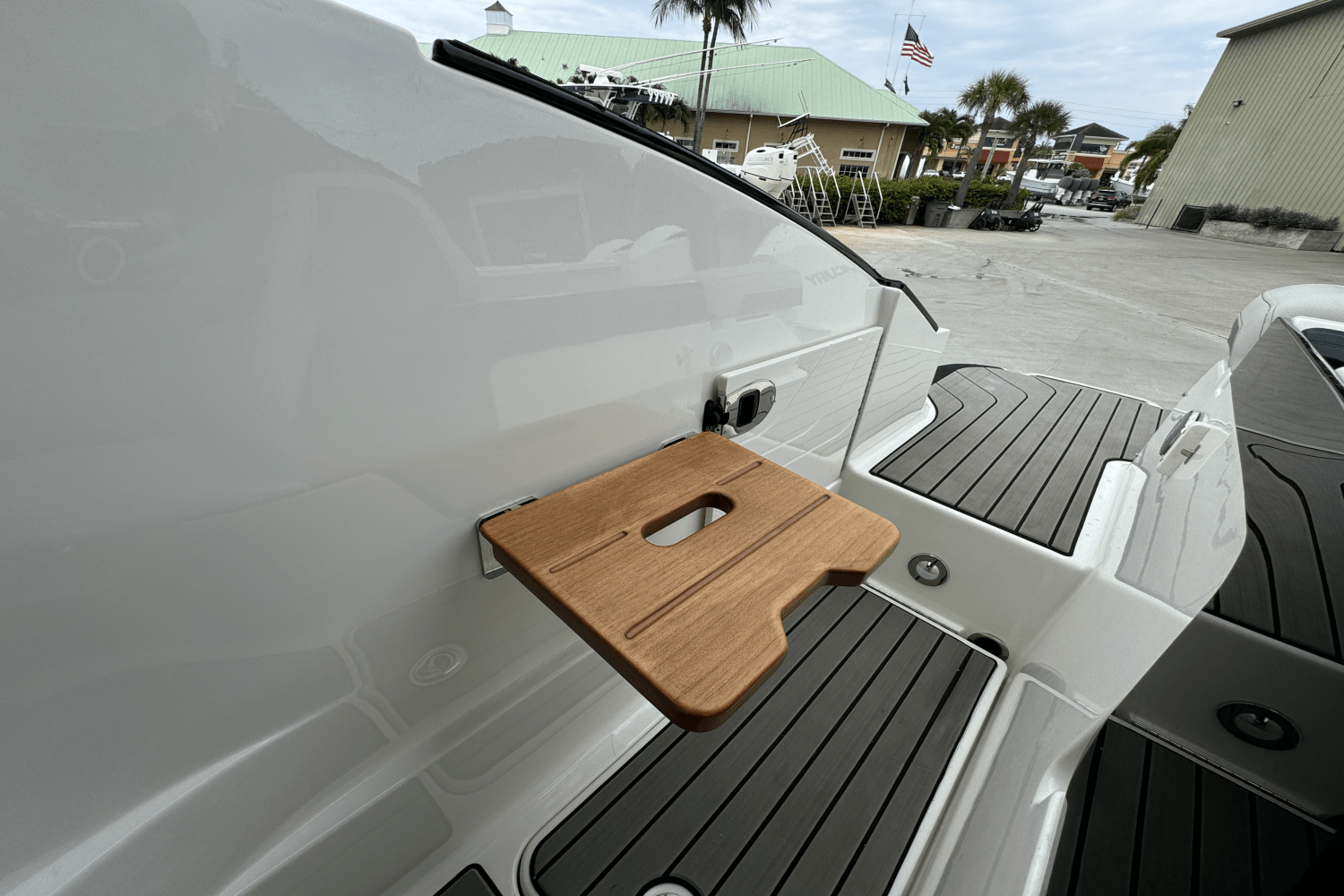 Slide: The Image of Sea Ray 260 SLX OUTBOARD 2023 - 31