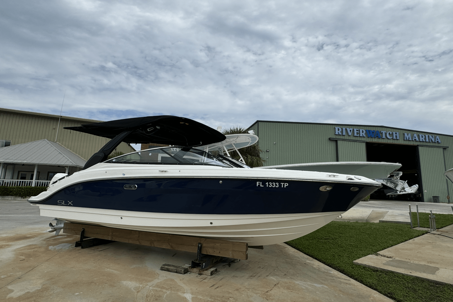 Slide: The Image of Sea Ray 260 SLX OUTBOARD 2023 - 4
