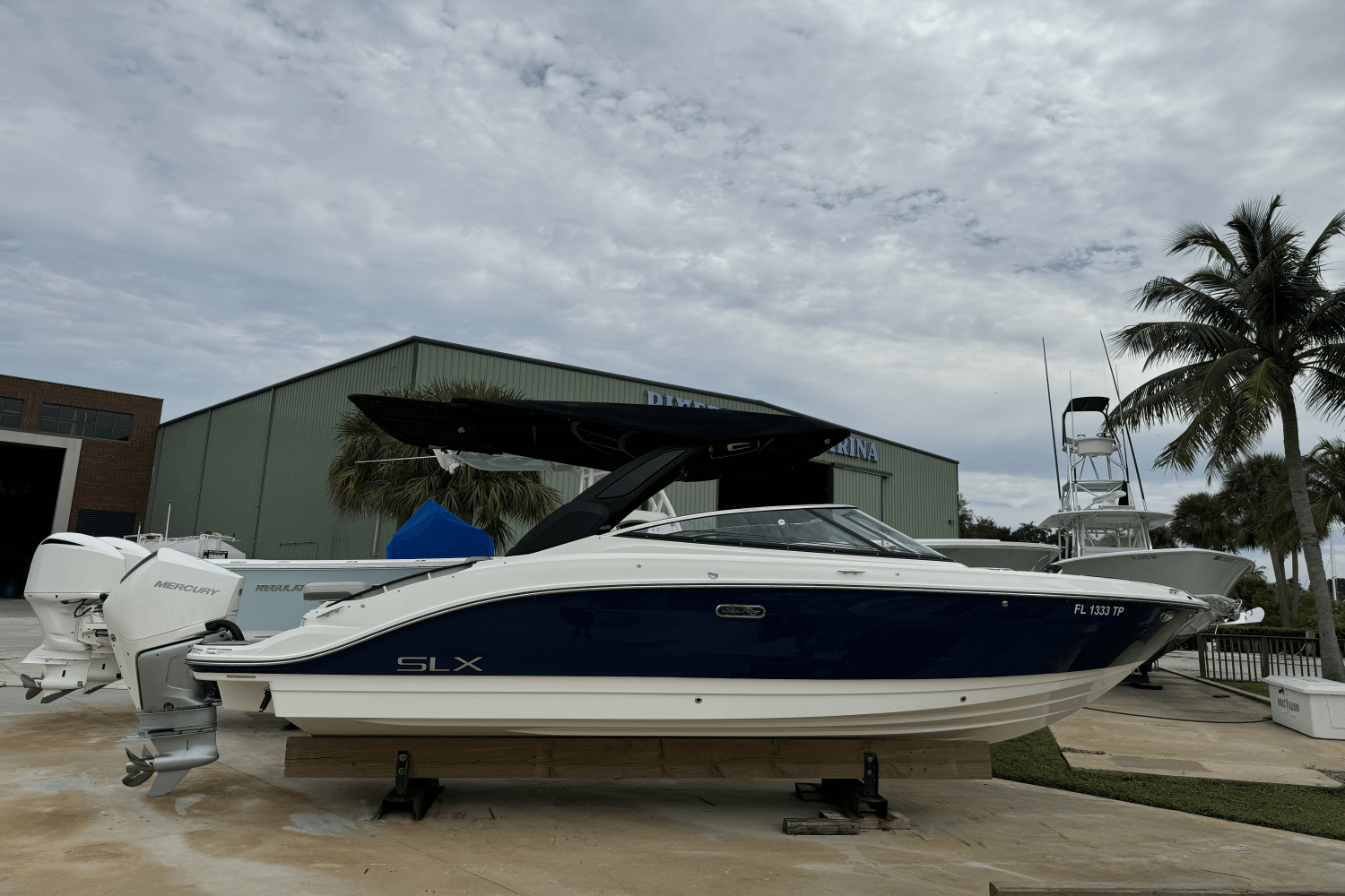 Slide: The Image of Sea Ray 260 SLX OUTBOARD 2023 - 6
