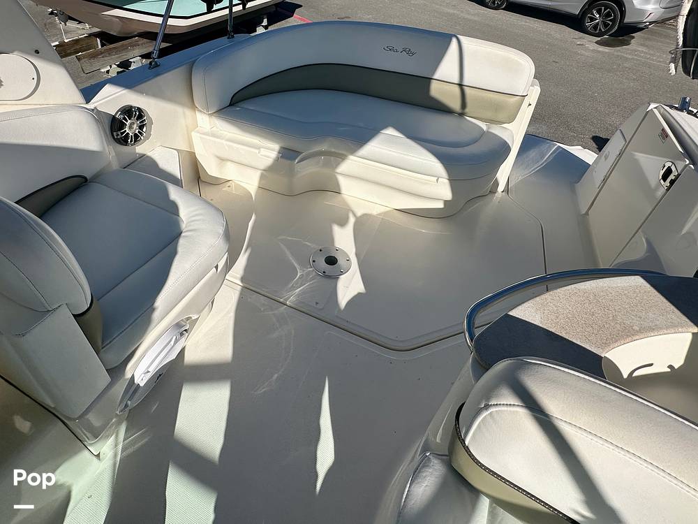 Slide: The Image of Sea Ray 260 Sundancer 2007 - 28