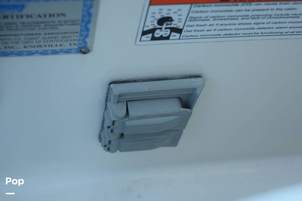 Slide: The Image of 110 Outlets - 15053132