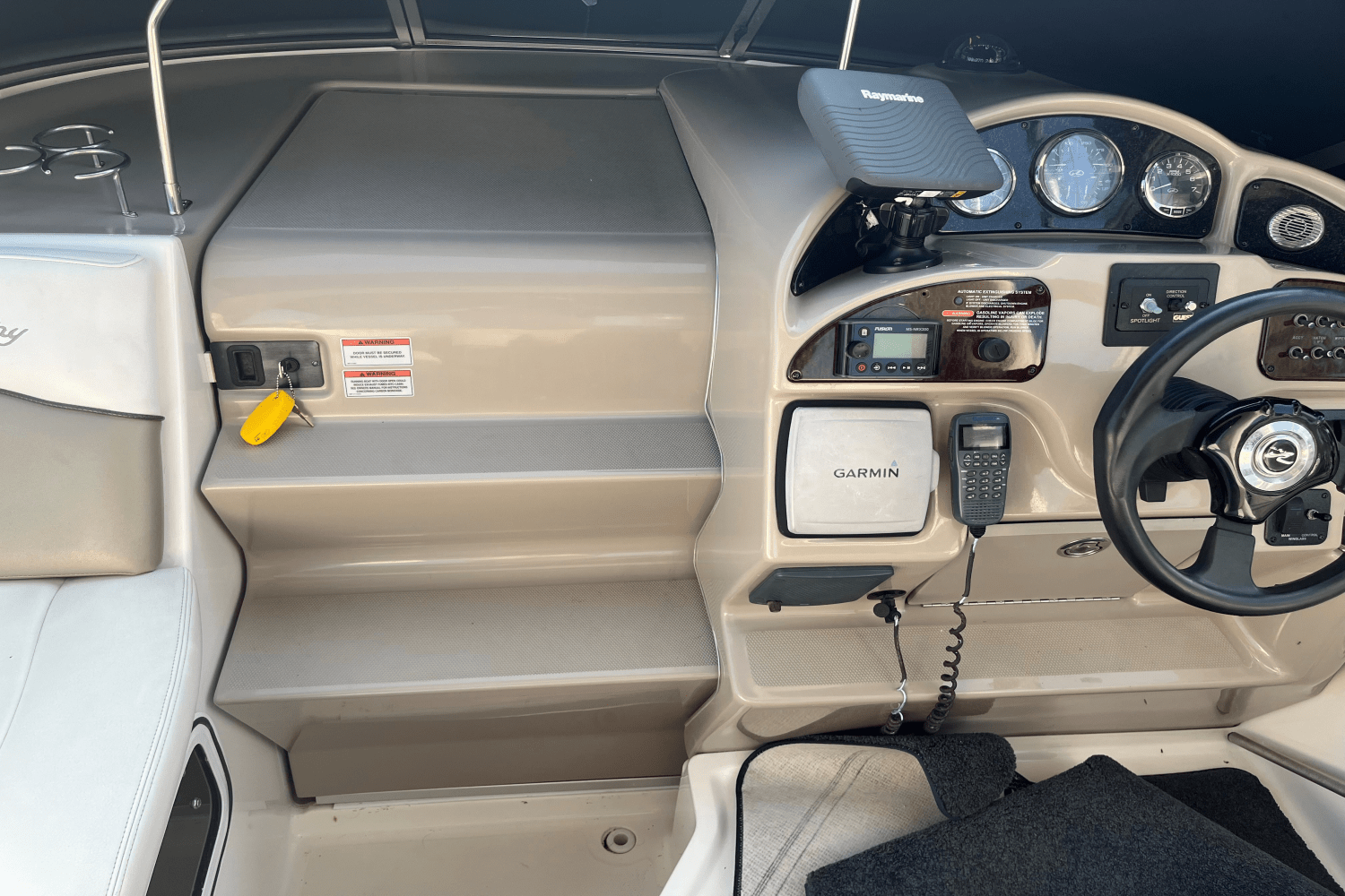 Slide: The Image of Sea Ray 260 SUNDANCER 2007 - 9