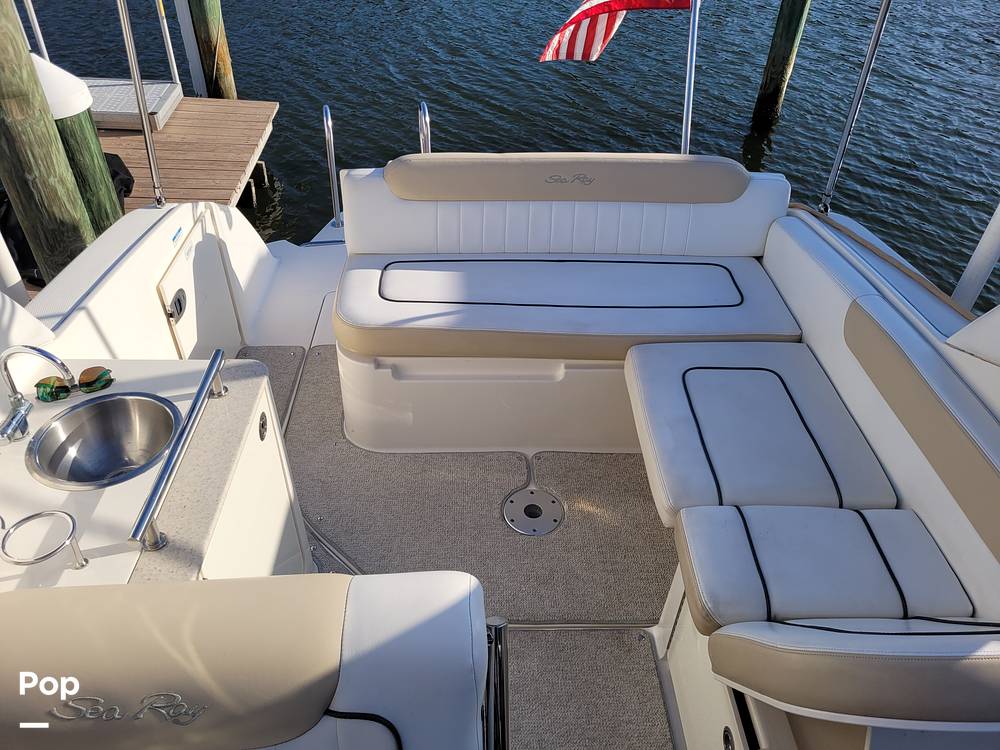 Slide: The Image of Sea Ray 260 Sundancer 2010 - 15
