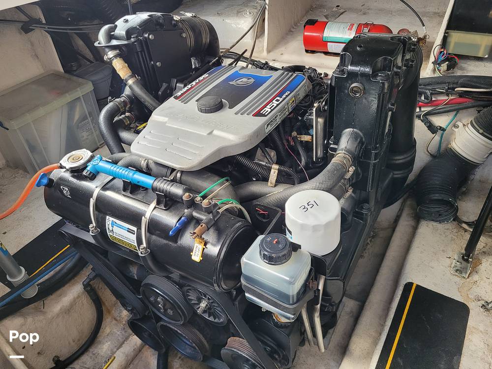 Slide: The Image of Sea Ray 260 Sundancer 2010 - 22