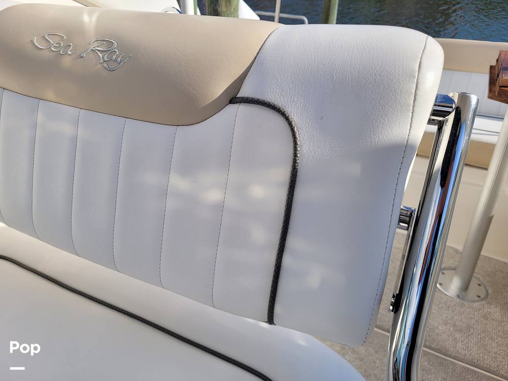 Slide: The Image of Sea Ray 260 Sundancer 2010 - 48