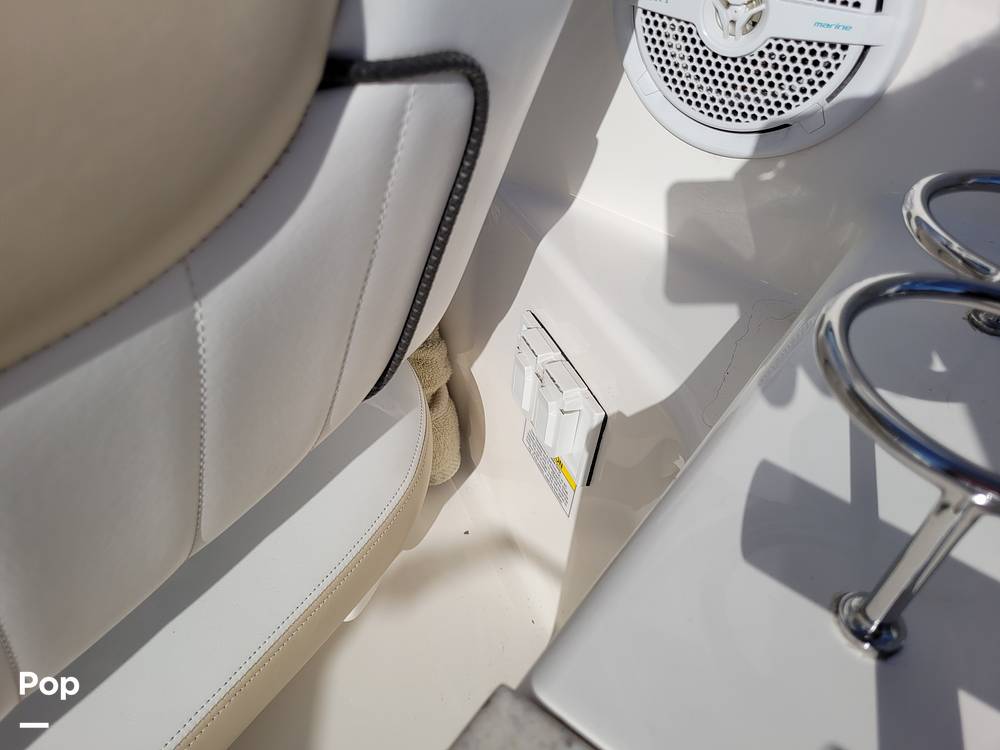 Slide: The Image of Sea Ray 260 Sundancer 2010 - 54