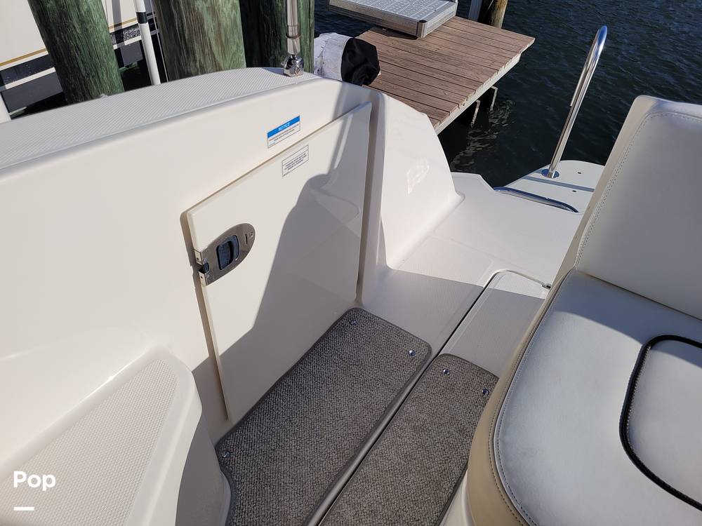 Slide: The Image of Sea Ray 260 Sundancer 2010 - 76