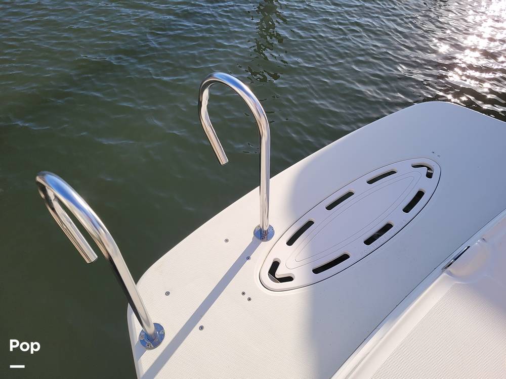 Slide: The Image of Sea Ray 260 Sundancer 2010 - 78