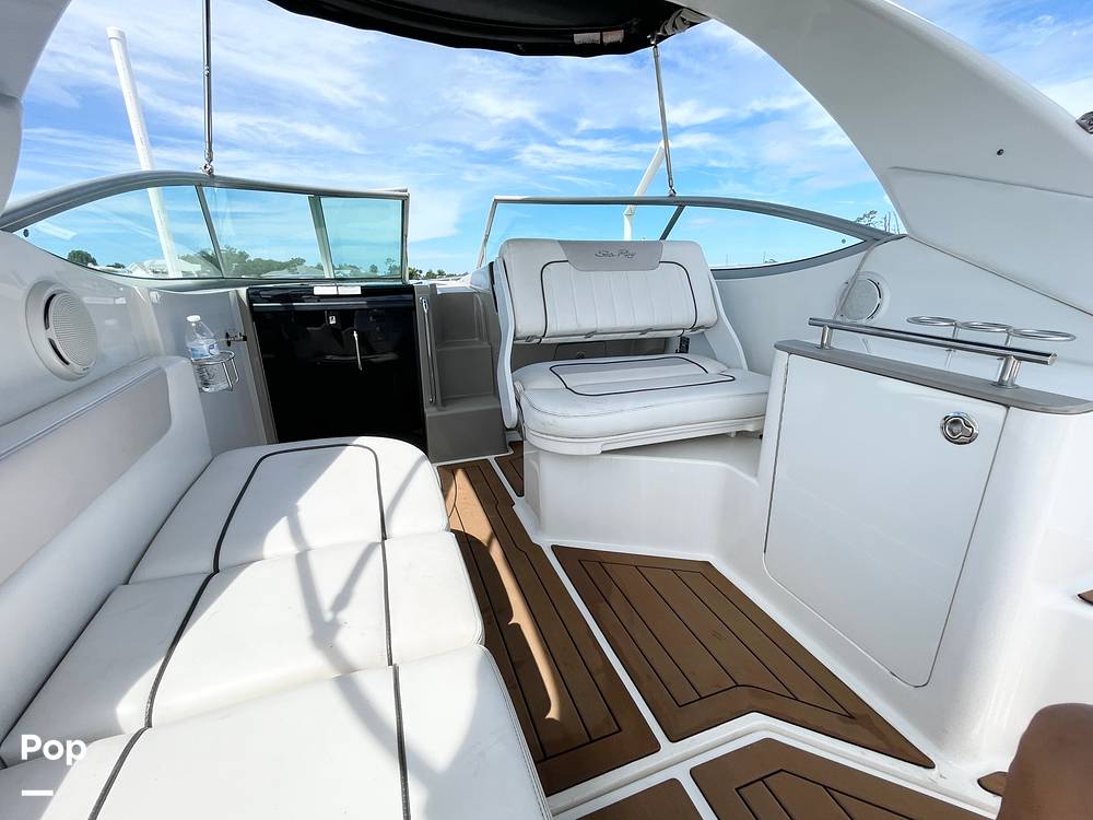 Slide: The Image of Captain's Chair - 14422691