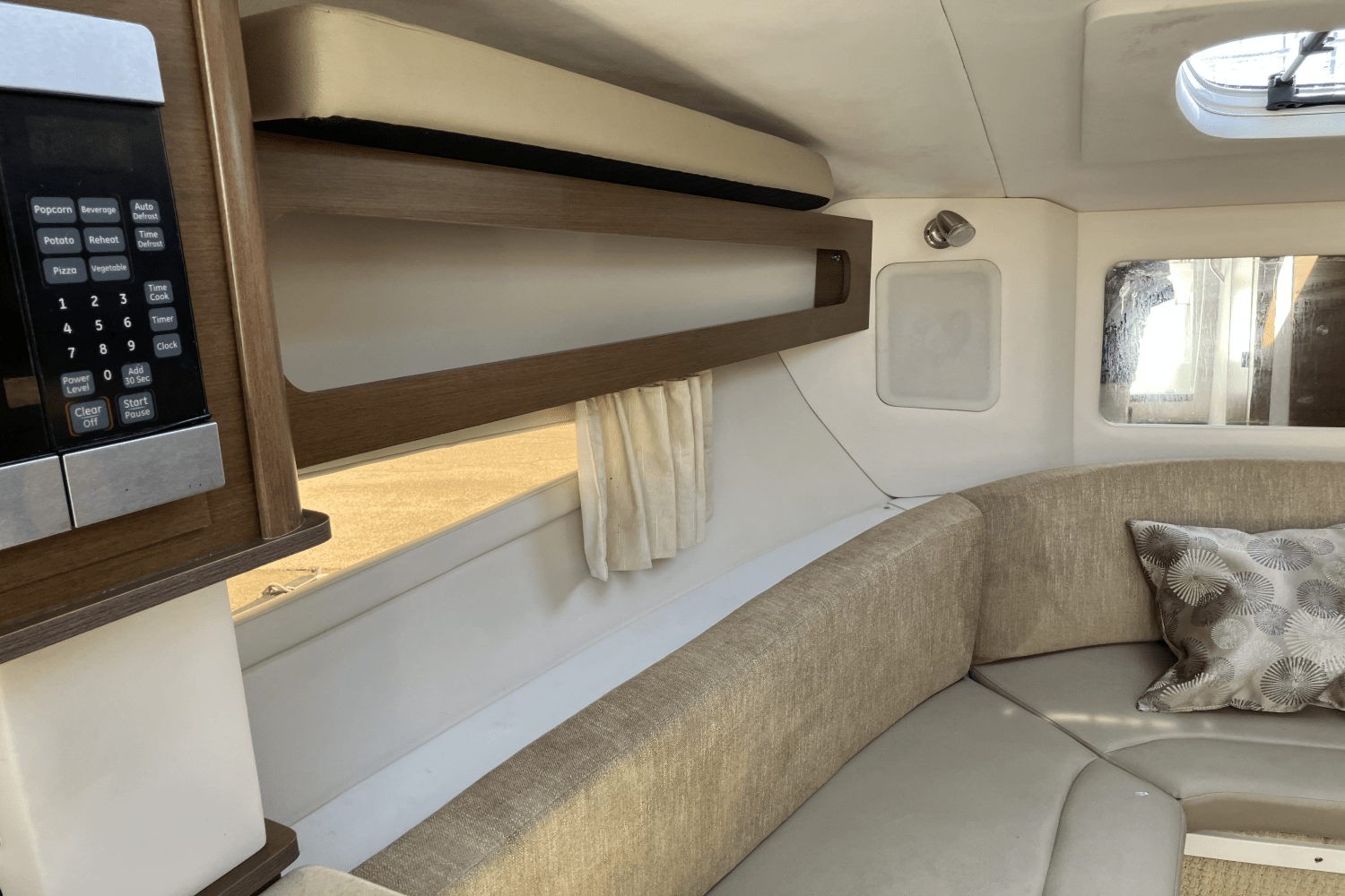Slide: The Image of Sea Ray 260 SUNDANCER 2014 - 20