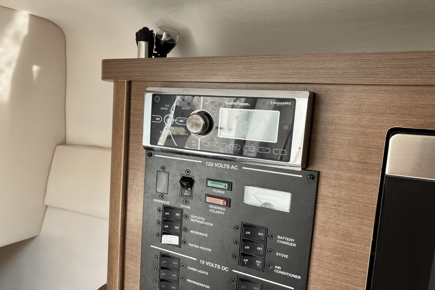 Slide: The Image of Sea Ray 260 SUNDANCER 2014 - 25