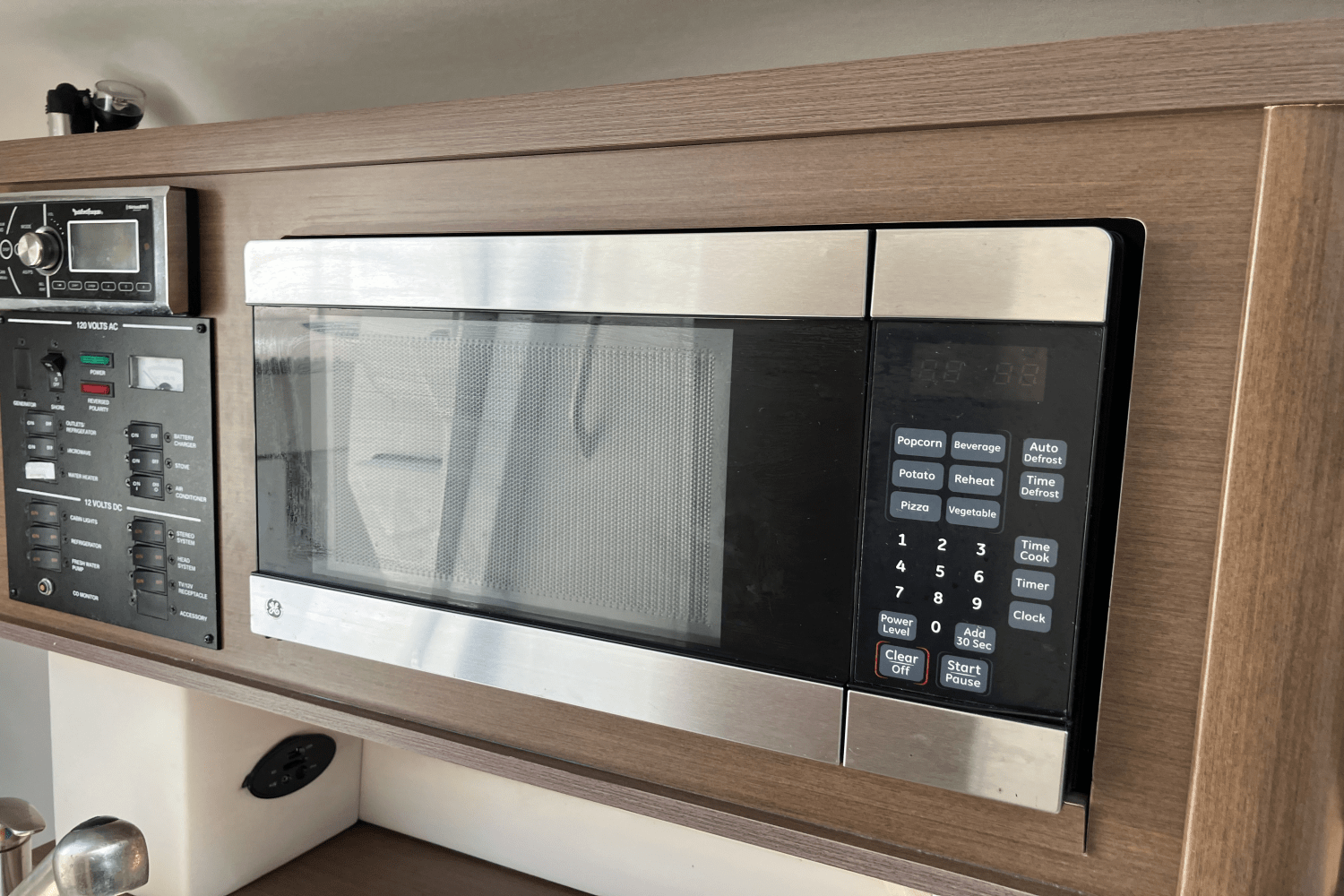 Slide: The Image of Sea Ray 260 SUNDANCER 2014 - 26
