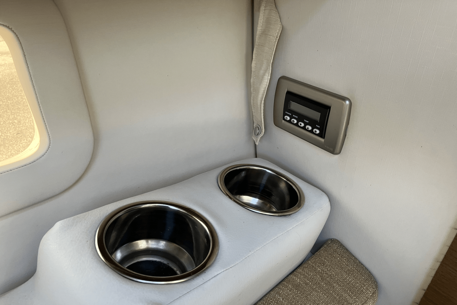 Slide: The Image of Sea Ray 260 SUNDANCER 2014 - 28