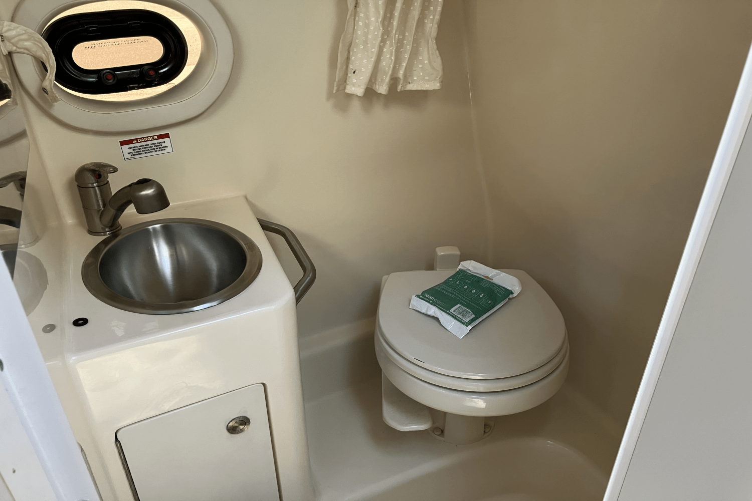 Slide: The Image of Sea Ray 260 SUNDANCER 2014 - 29