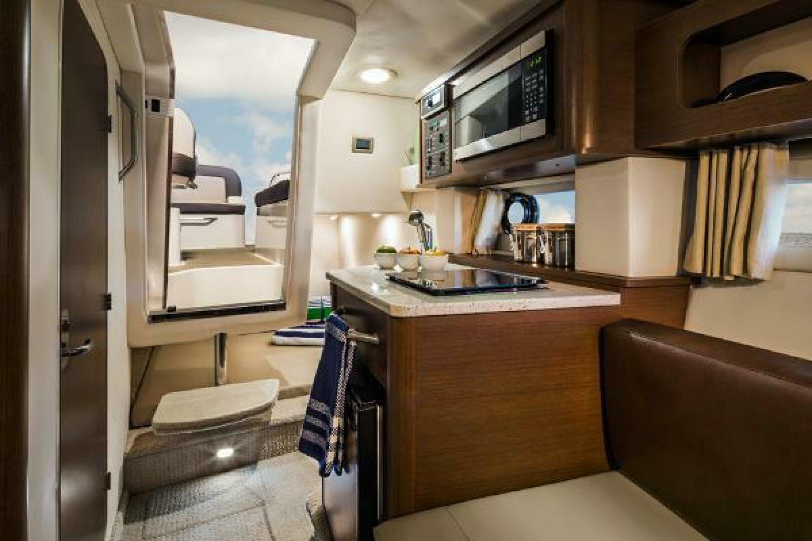 Slide: The Image of Sea Ray 260 Sundancer 2014 - 5205264