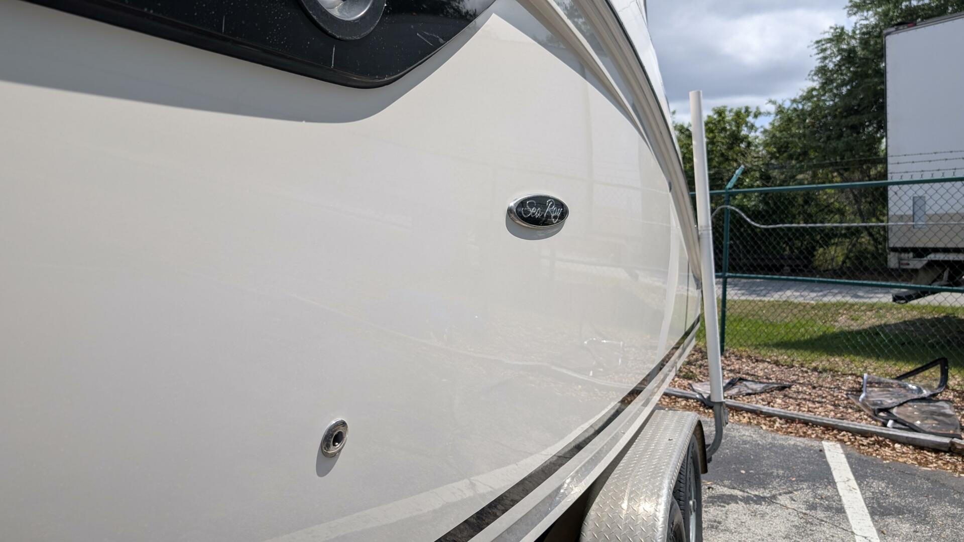 Slide: The Image of Sea Ray 260 Sundancer 2014 - 5205379