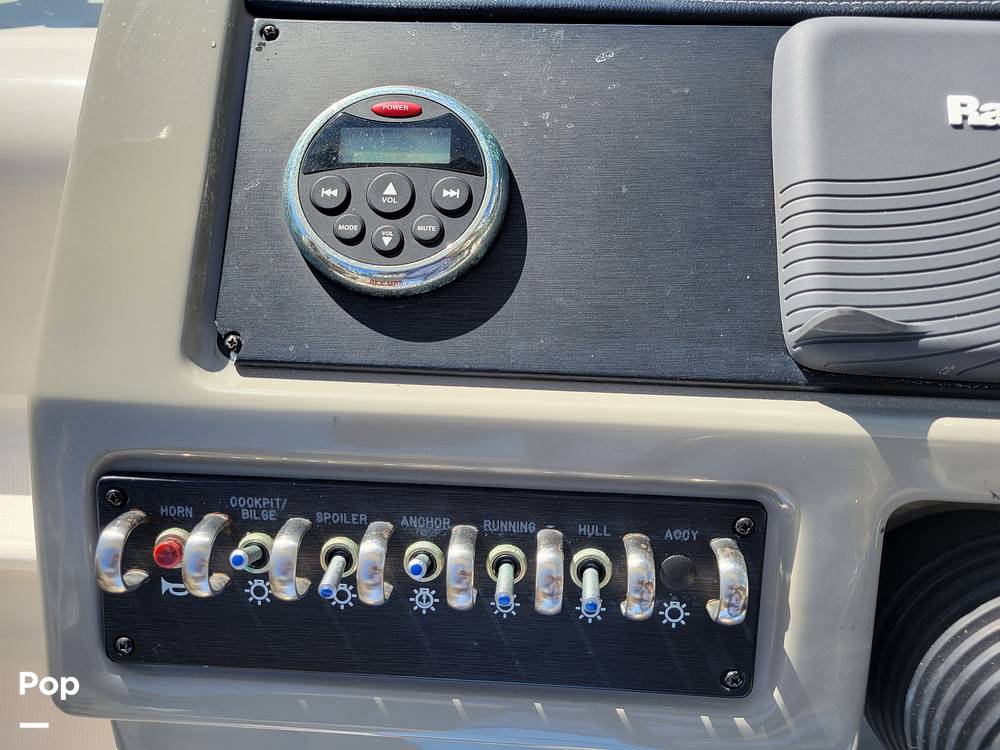 Slide: The Image of Sea Ray 260 Sundancer 2015 - 15275895