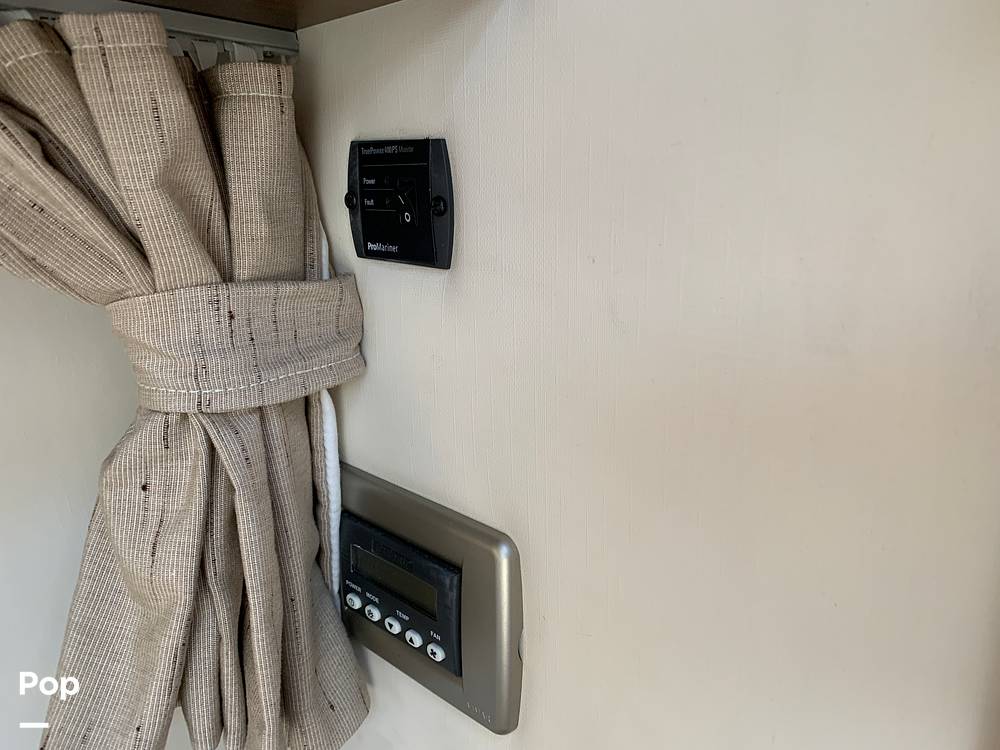 Slide: The Image of Sea Ray 260 Sundancer 2016 - 15680815