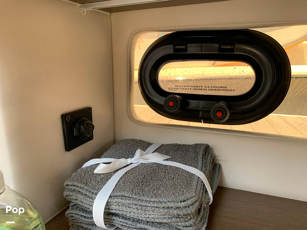 Slide: The Image of Sea Ray 260 Sundancer 2016 - 15680821