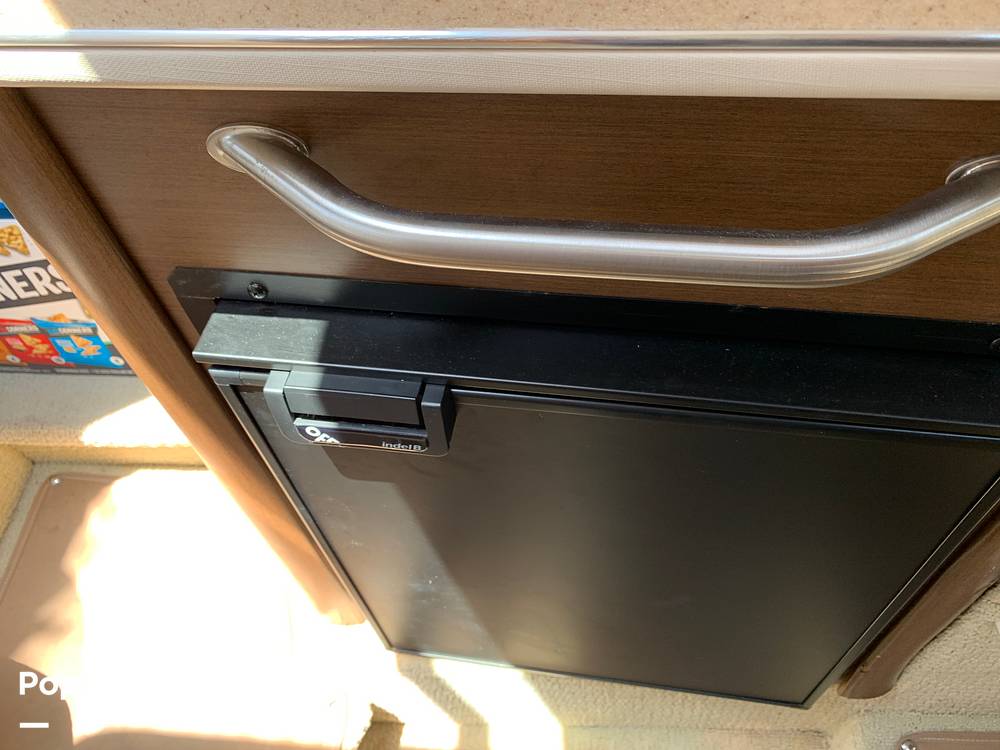 Slide: The Image of Sea Ray 260 Sundancer 2016 - 15680823