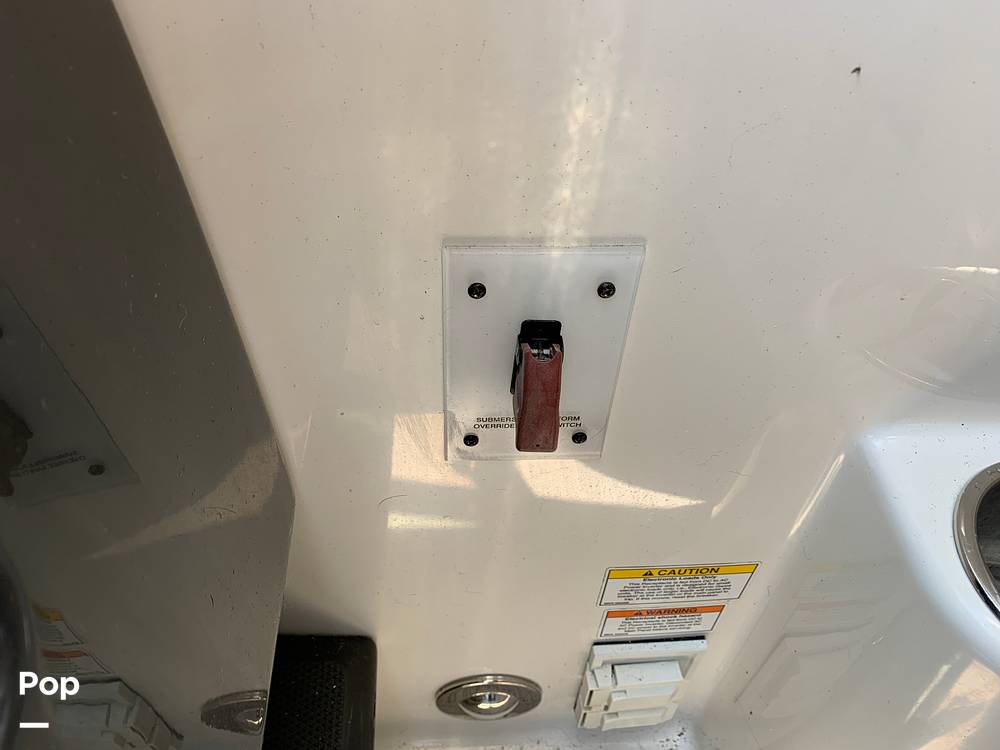 Slide: The Image of Sea Ray 260 Sundancer 2016 - 15681051