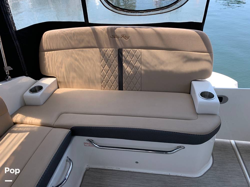 Slide: The Image of Sea Ray 260 Sundancer 2016 - 15681061