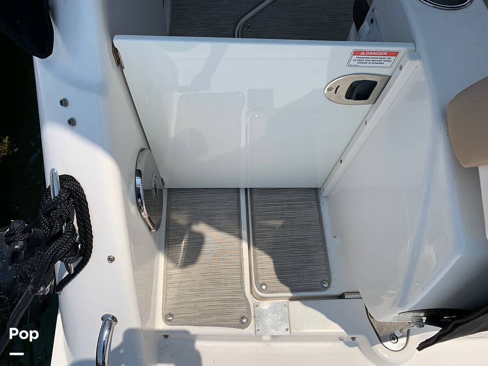 Slide: The Image of Sea Ray 260 Sundancer 2016 - 15681065