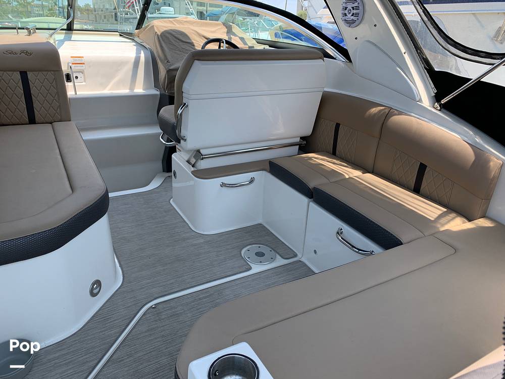 Slide: The Image of Sea Ray 260 Sundancer 2016 - 15681066