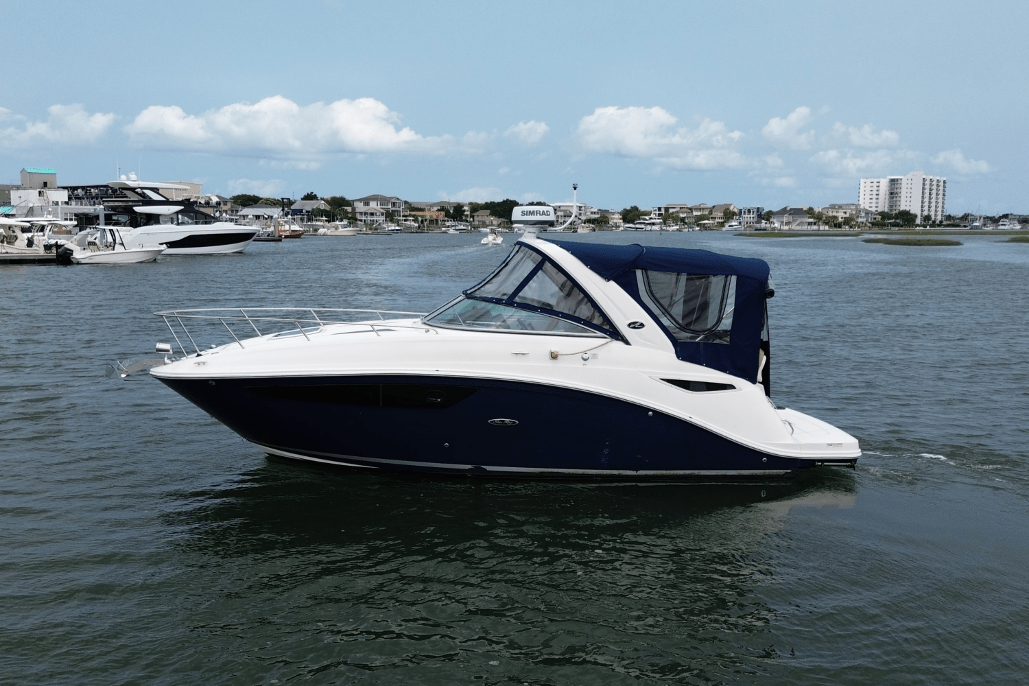 Slide: The Image of Sea Ray 260 SUNDANCER 2018 - 0