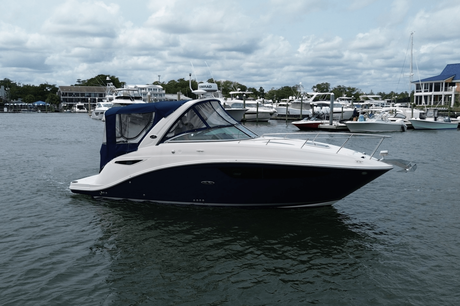 Slide: The Image of Sea Ray 260 SUNDANCER 2018 - 1