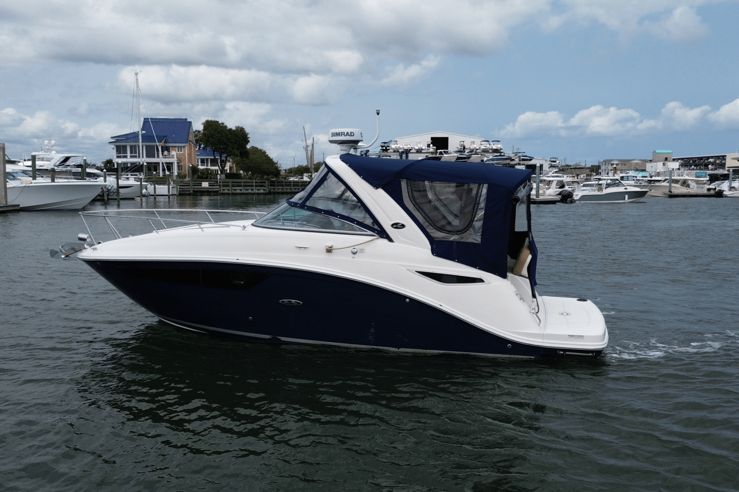 Slide: The Image of Sea Ray 260 SUNDANCER 2018 - 2