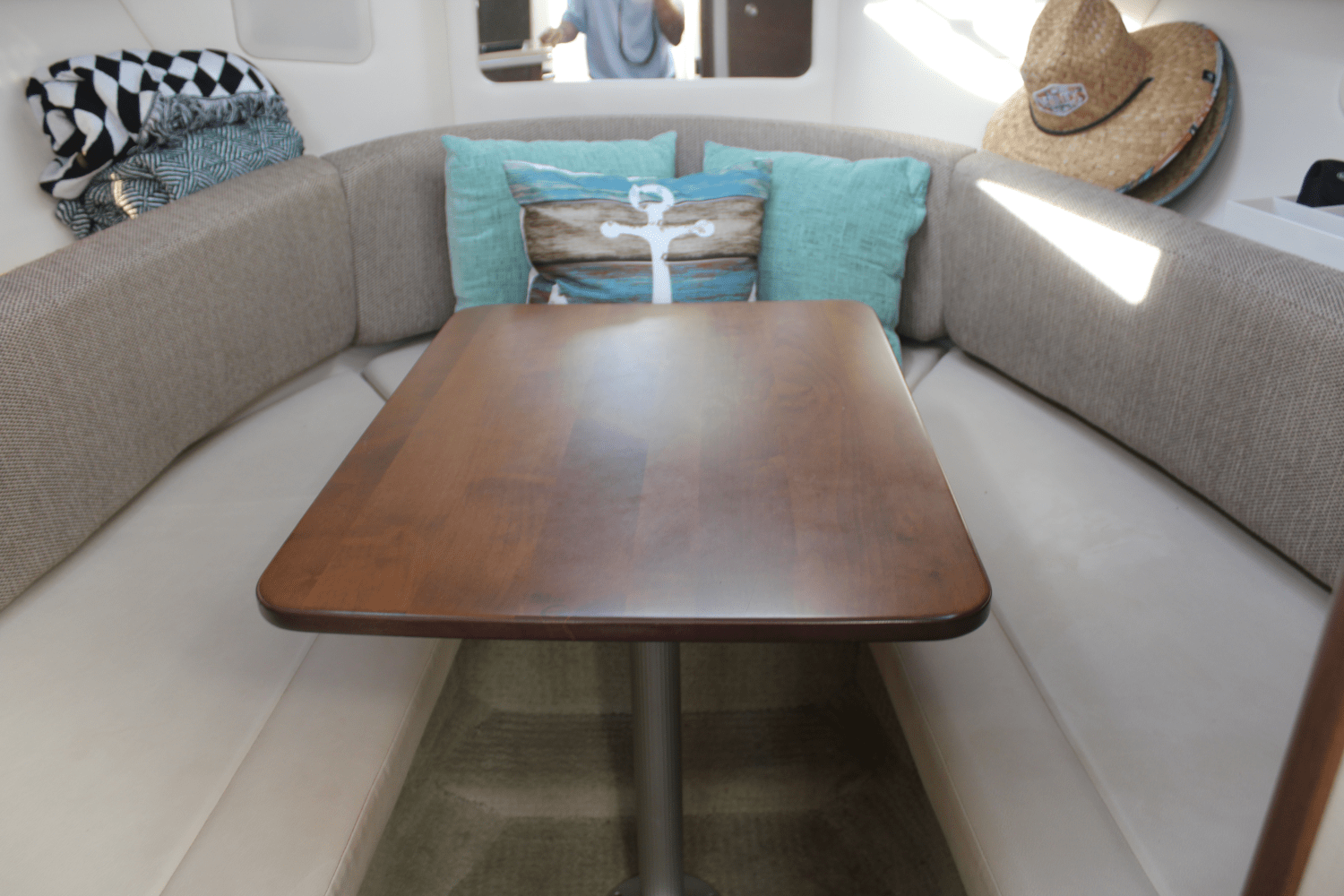 Slide: The Image of Sea Ray 260 SUNDANCER 2018 - 28