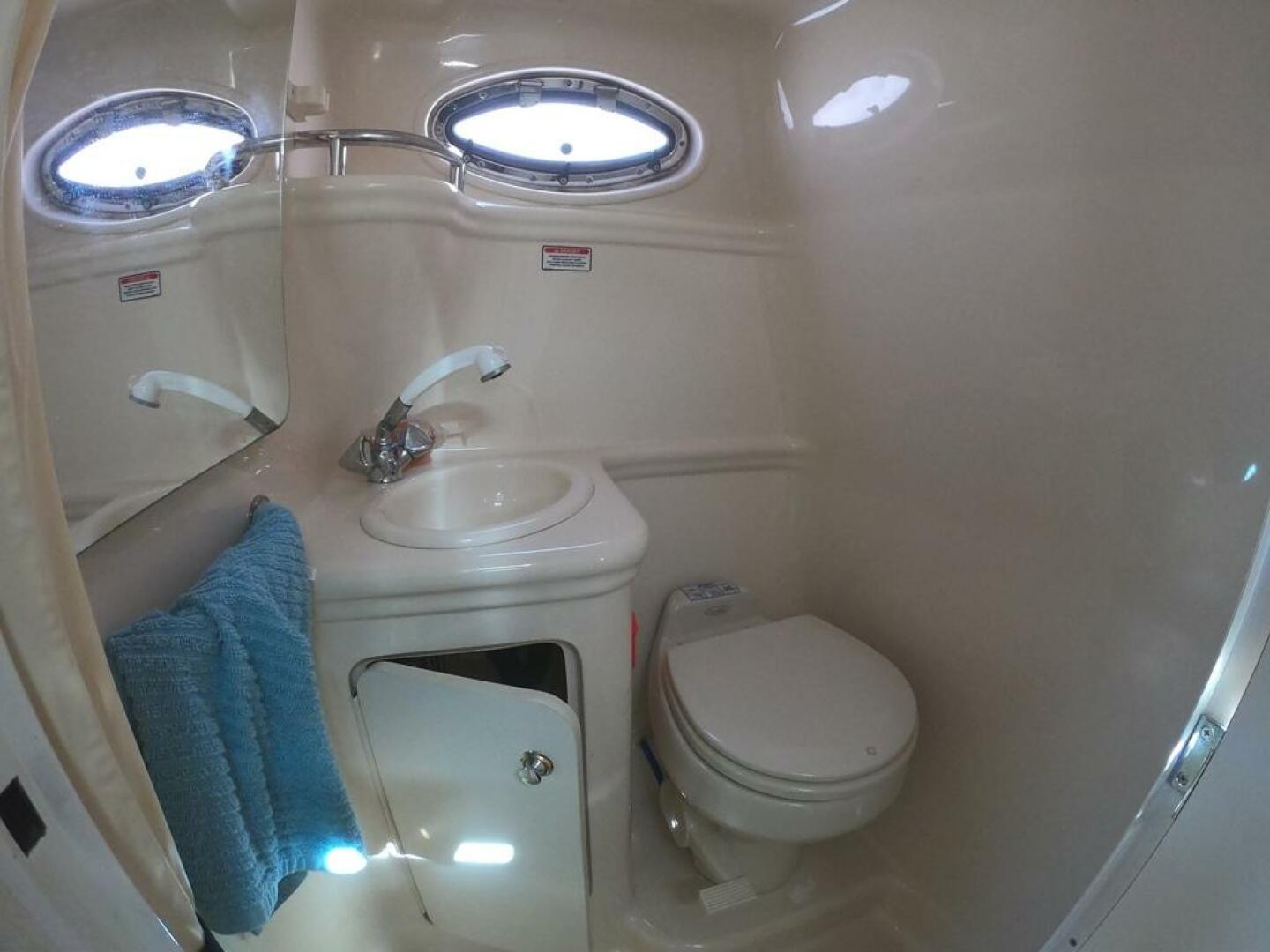 Slide: The Image of Sea Ray 260 Sundancer w Trailer 2002 - 4828083