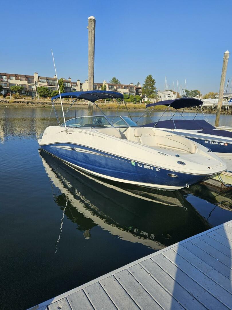 Slide: The Image of Sea Ray 260 Sundeck 2008 - 3995556