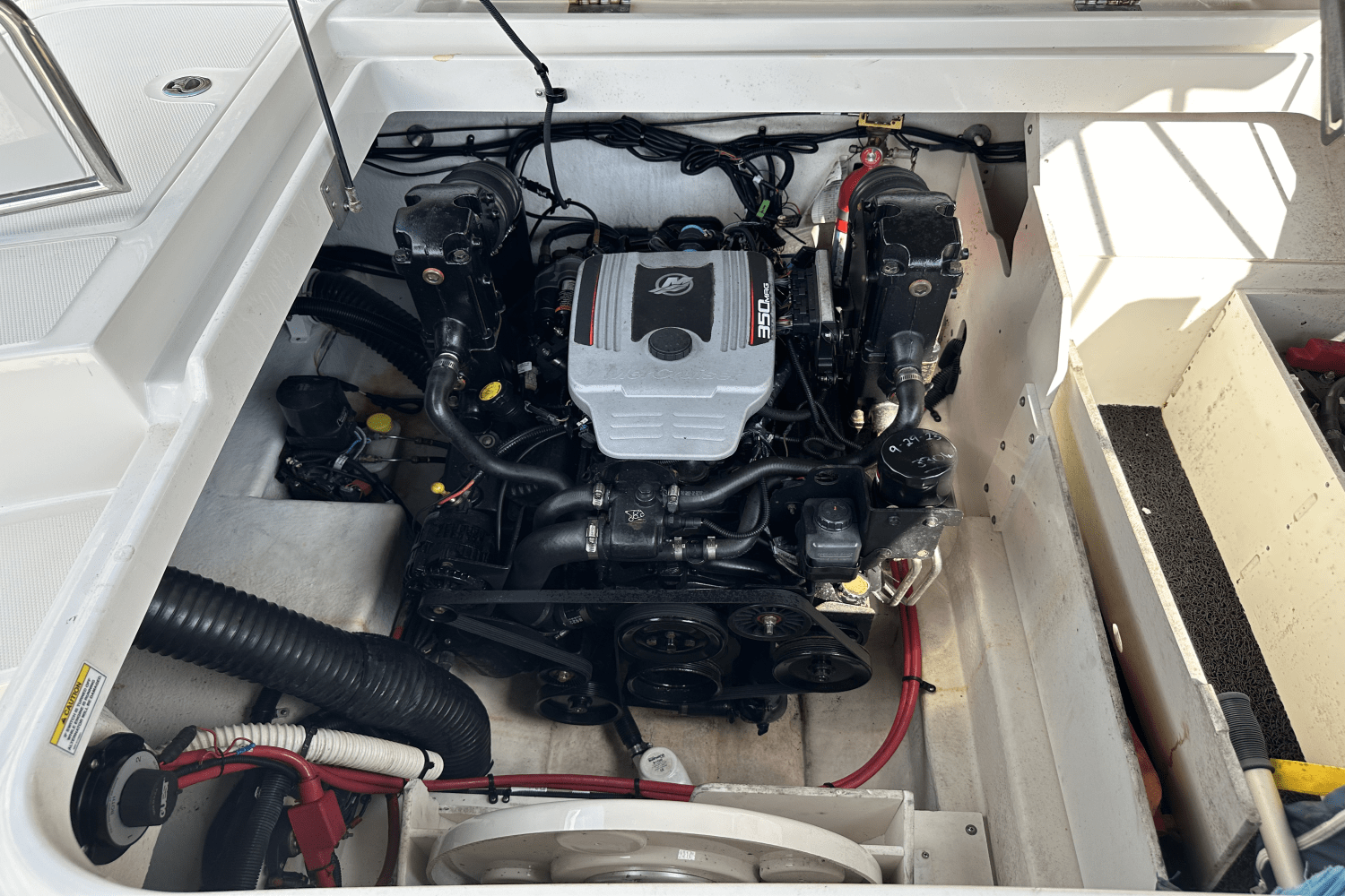 Slide: The Image of Sea Ray 260 SUNDECK 2010 - 12