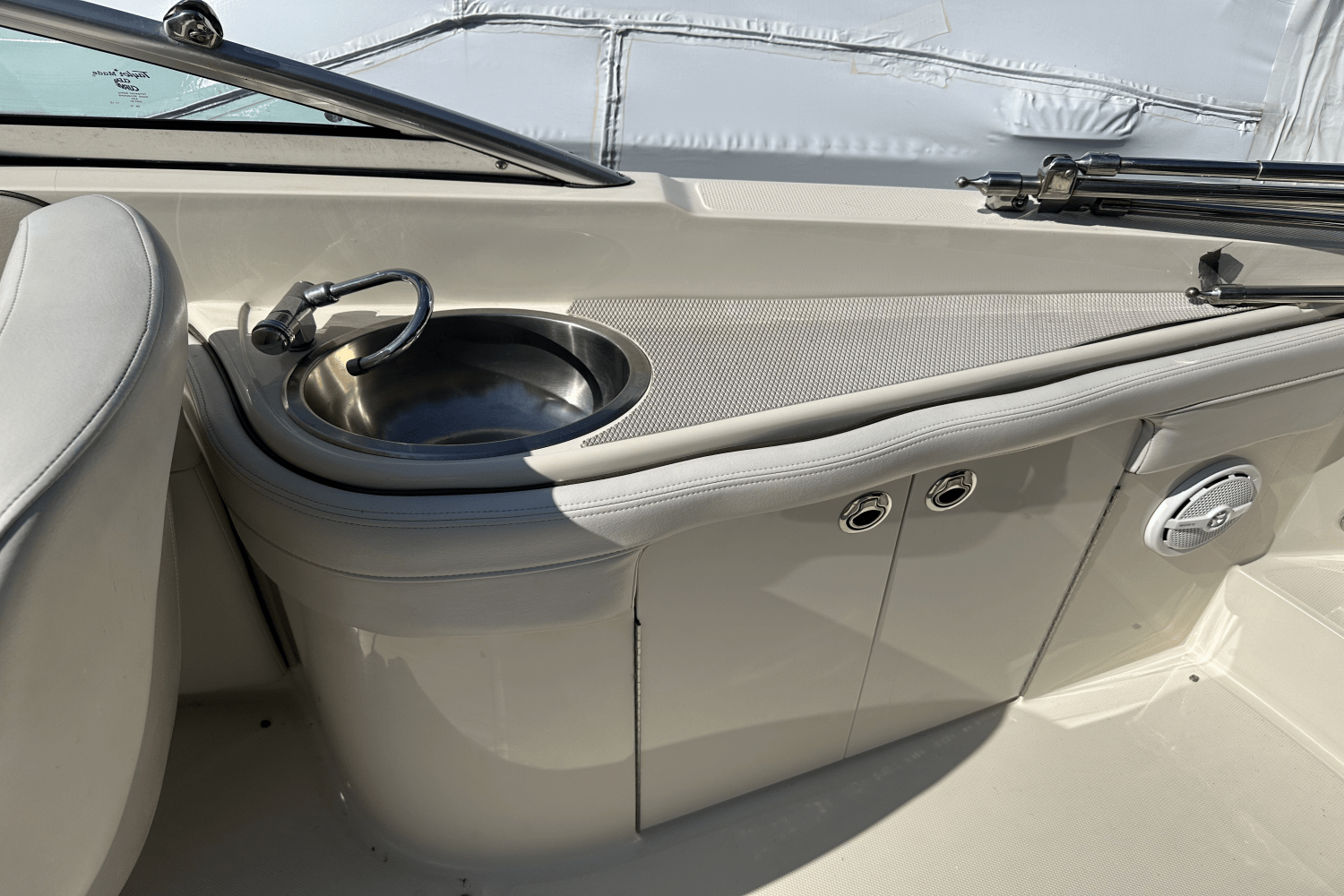 Slide: The Image of Sea Ray 260 SUNDECK 2010 - 20