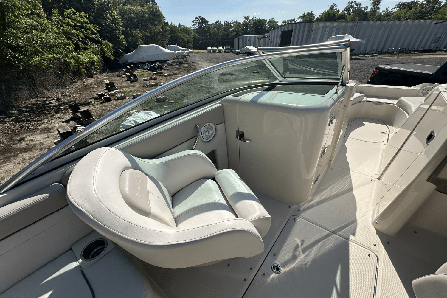 Slide: The Image of Sea Ray 260 SUNDECK 2010 - 22
