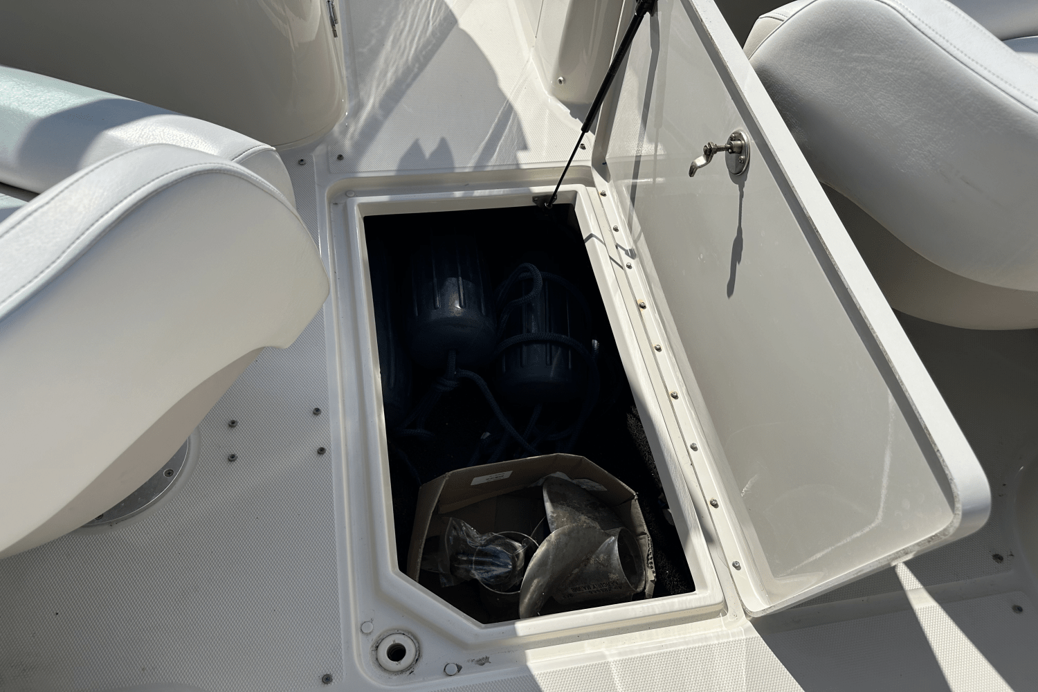 Slide: The Image of Sea Ray 260 SUNDECK 2010 - 24