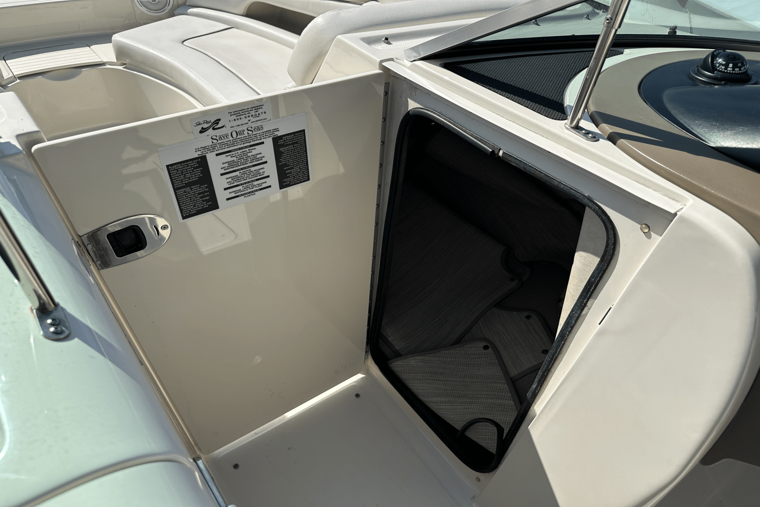 Slide: The Image of Sea Ray 260 SUNDECK 2010 - 25