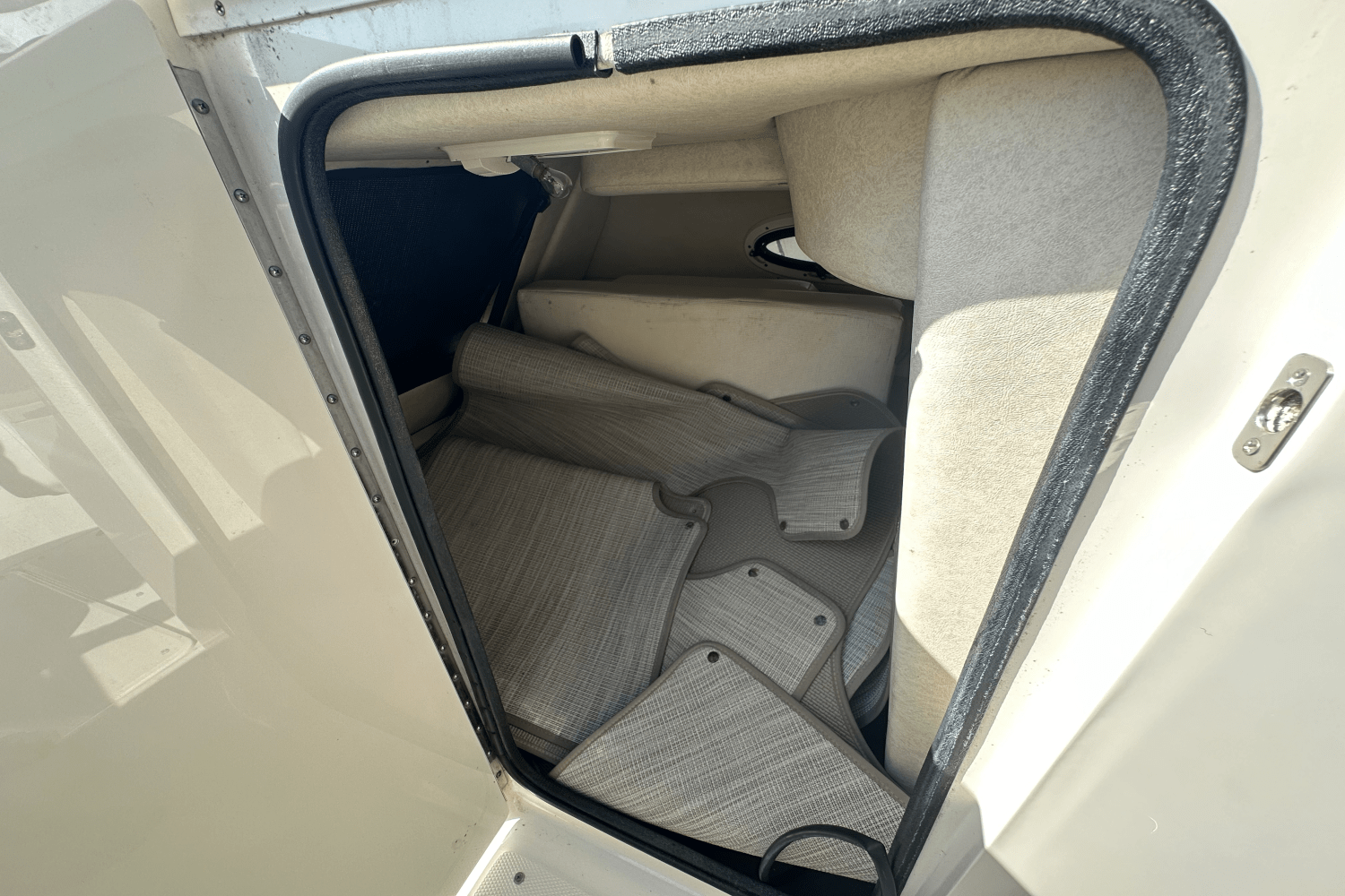 Slide: The Image of Sea Ray 260 SUNDECK 2010 - 26