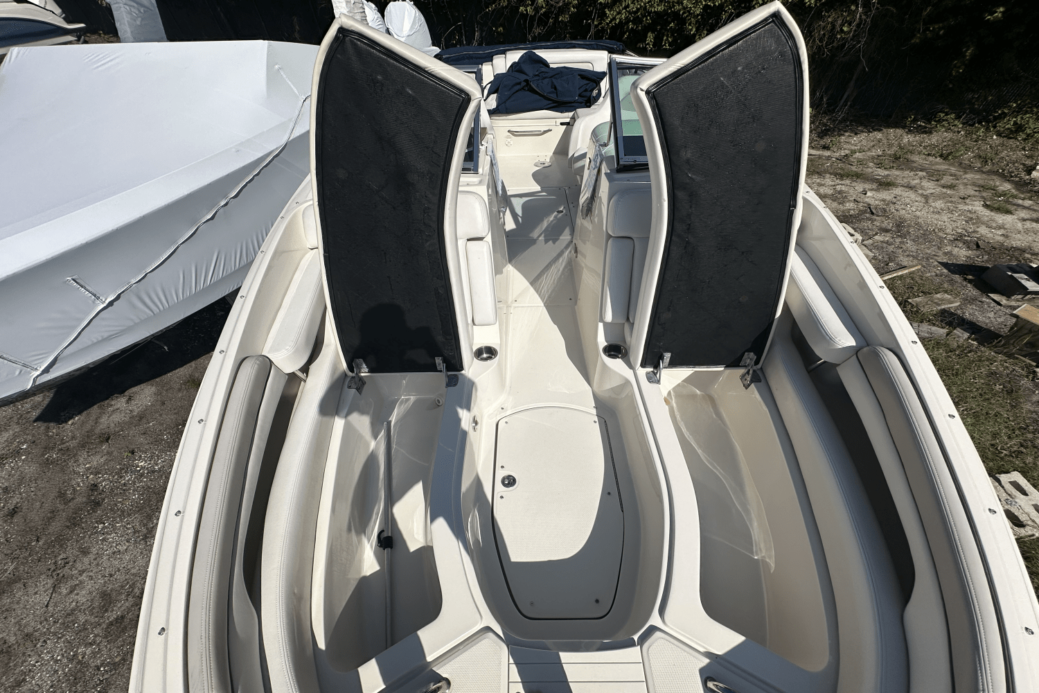 Slide: The Image of Sea Ray 260 SUNDECK 2010 - 29
