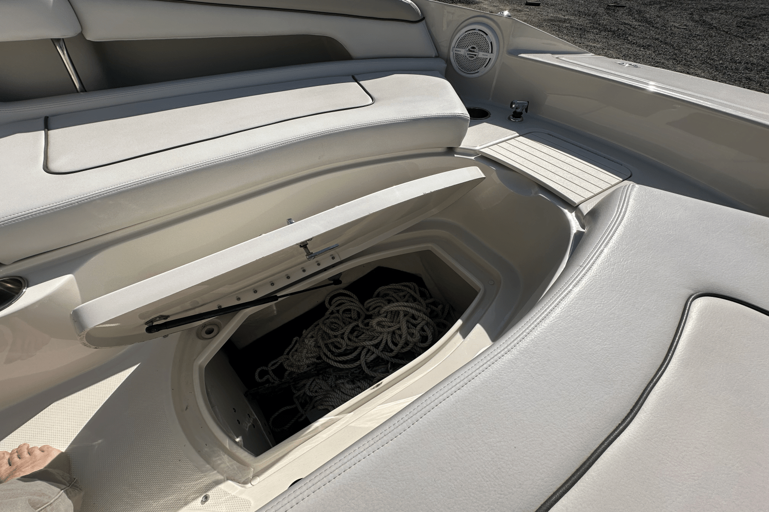 Slide: The Image of Sea Ray 260 SUNDECK 2010 - 30