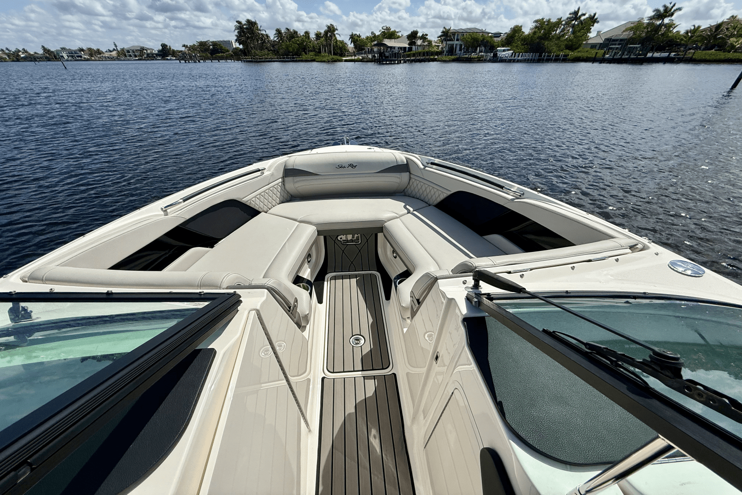 Slide: The Image of Sea Ray 260 SXO 2023 - 29