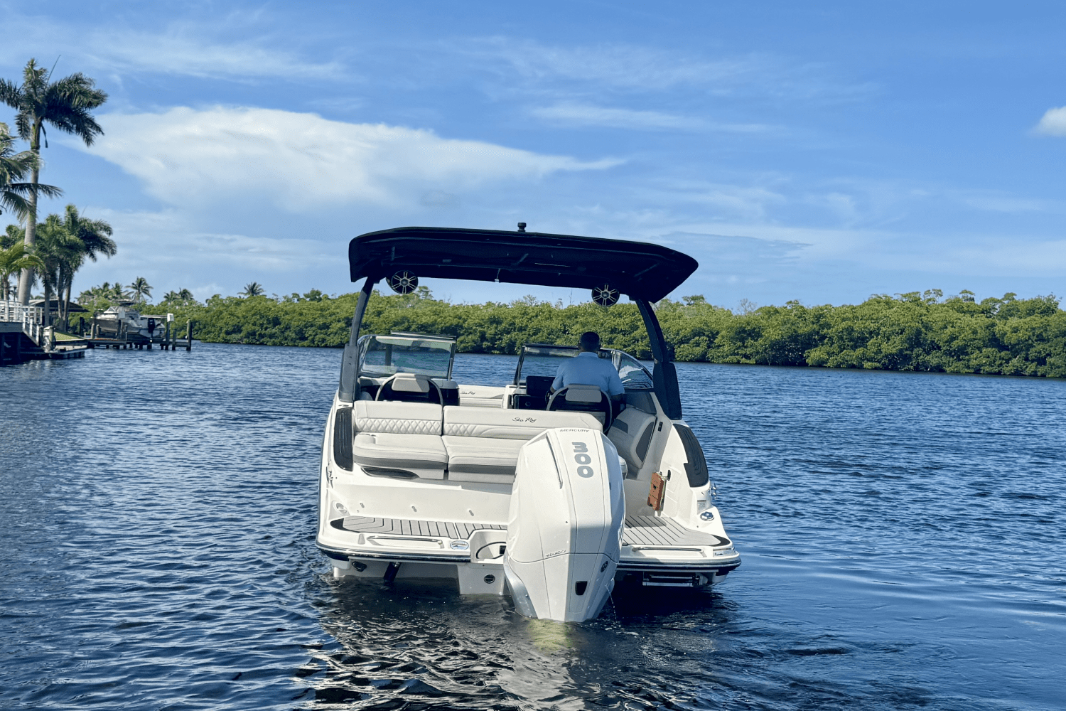 Slide: The Image of Sea Ray 260 SXO 2023 - 6