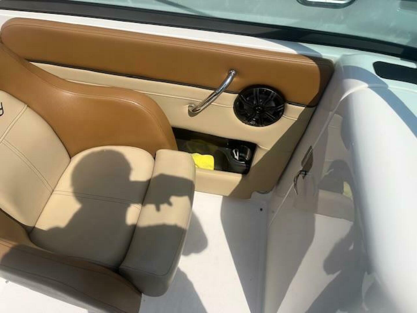 Slide: The Image of Sea Ray 26 Sundeck 2014 - 5415714