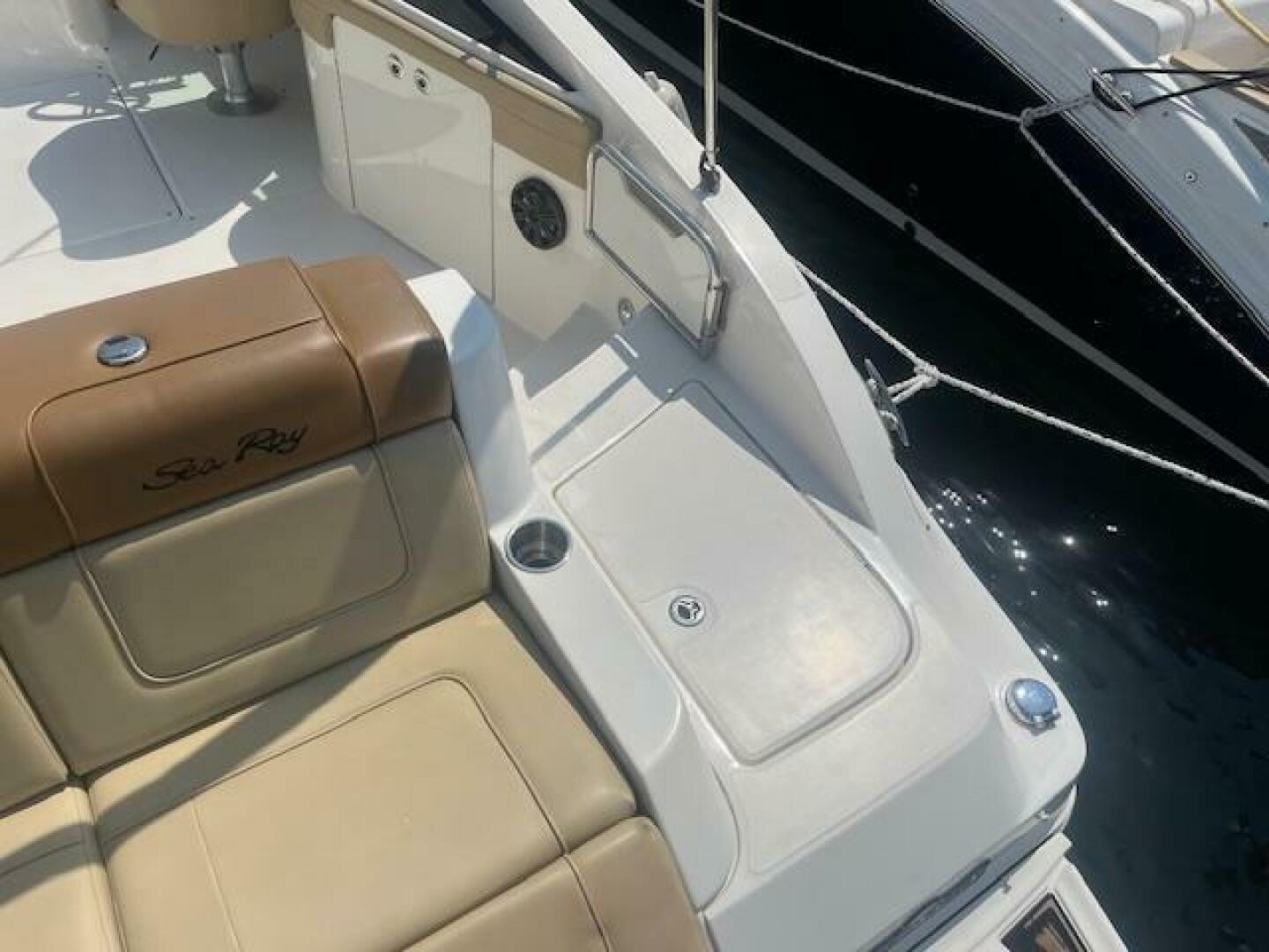 Slide: The Image of Sea Ray 26 Sundeck 2014 - 5415709