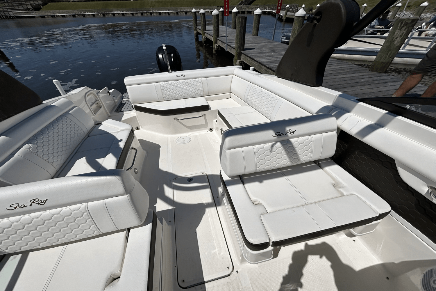 Slide: The Image of Sea Ray 270 SD-OB 2018 - 15