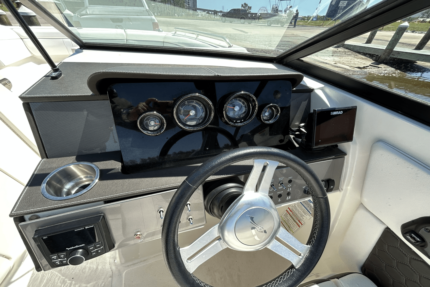 Slide: The Image of Sea Ray 270 SD-OB 2018 - 17